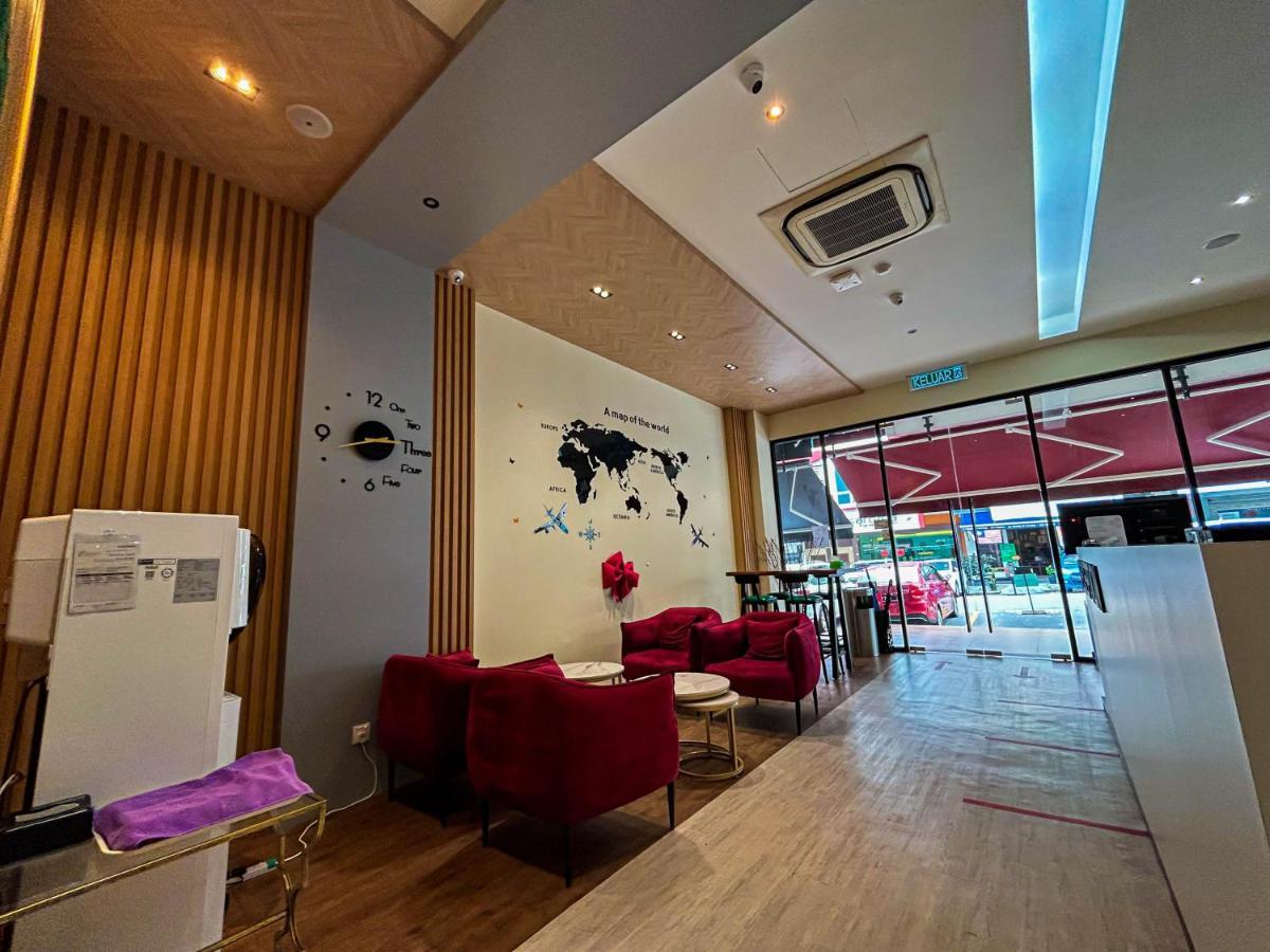 Cel Hotel Skudai Bagian luar foto